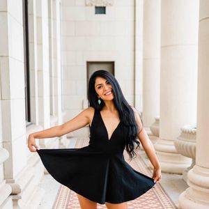 Meet your Posher, Leslie